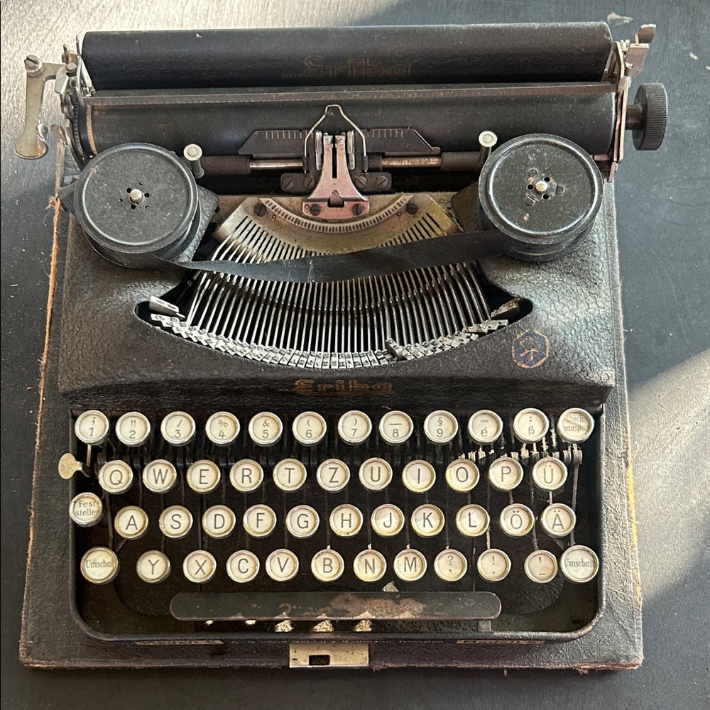 Erika Classic Black Typewriter